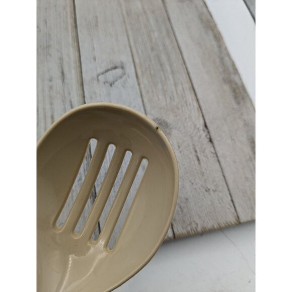 Vintage Unbranded Beige Slotted Nylon Plastic Serving Spoon USA 11 3/4" - Picture 9 of 9